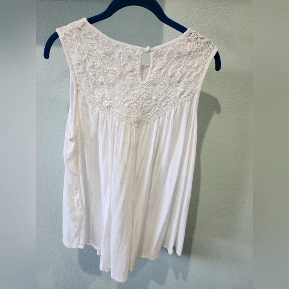 ANTILIA FEMME | Elegant White Lace Women's Top | Medium - Picture 2 of 6